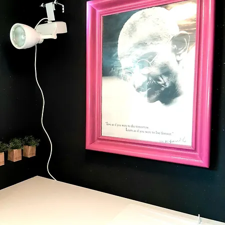 House Of Art Apartment *