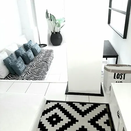 House Of Art Apartment Nin