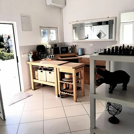 House Of Art Apartment Nin