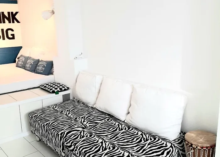 House Of Art Apartment *