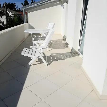 Apartament House Of Art Nin